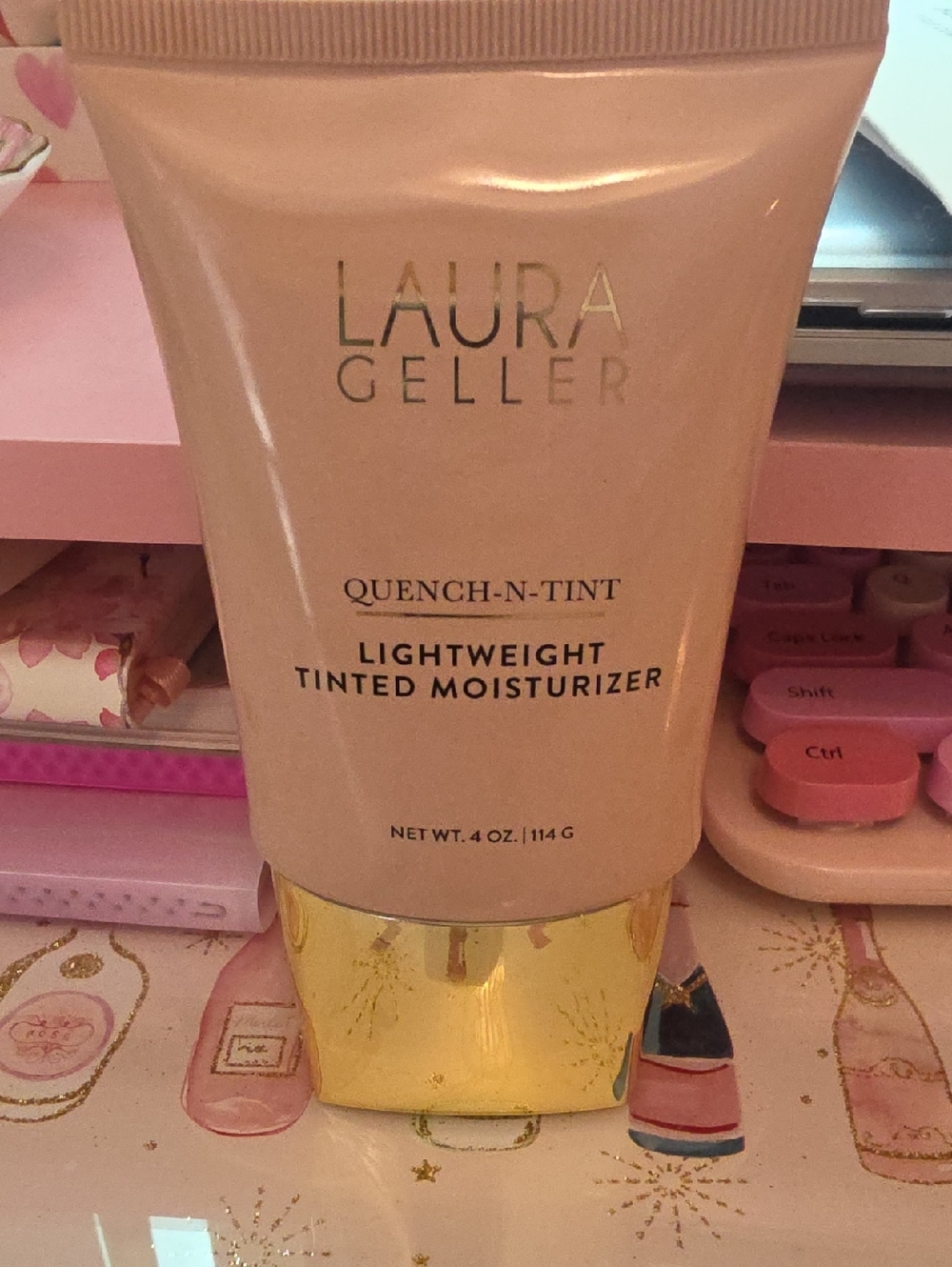Laura Geller Quench-N-Tint Lightweight Tinted Moisturizer - Porcelain/Fair